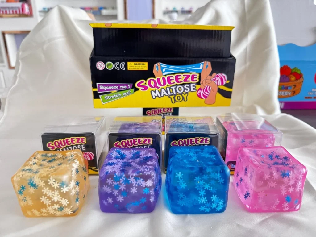 Snowflake Cube